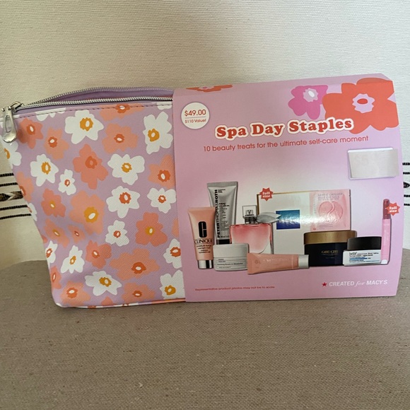 NEW IN SLEEVE IN BAG Spa Day 10 beauty products 2 full size (perfume removed) - Picture 2 of 16